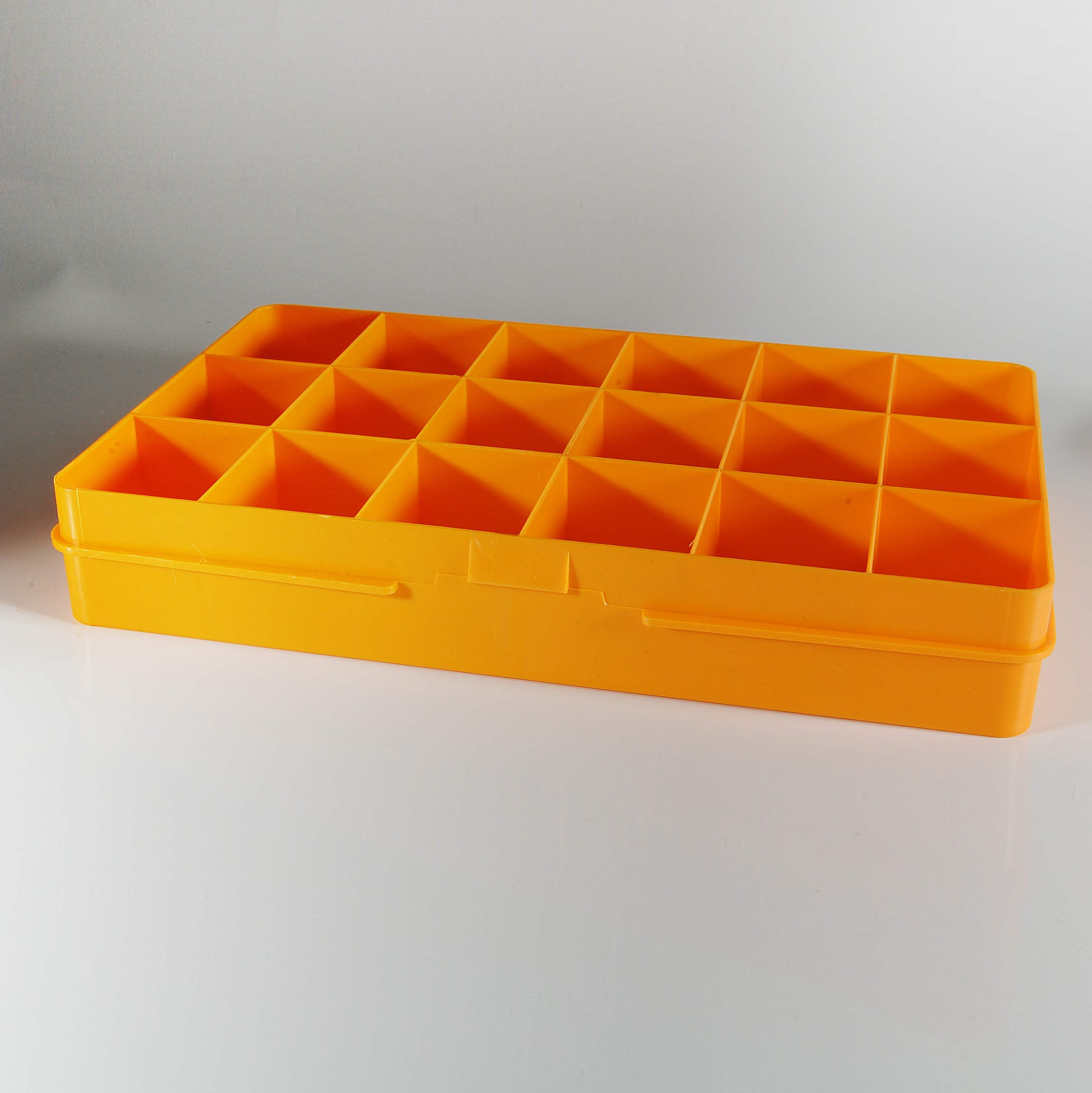 Tray GTL Plastics Ltd